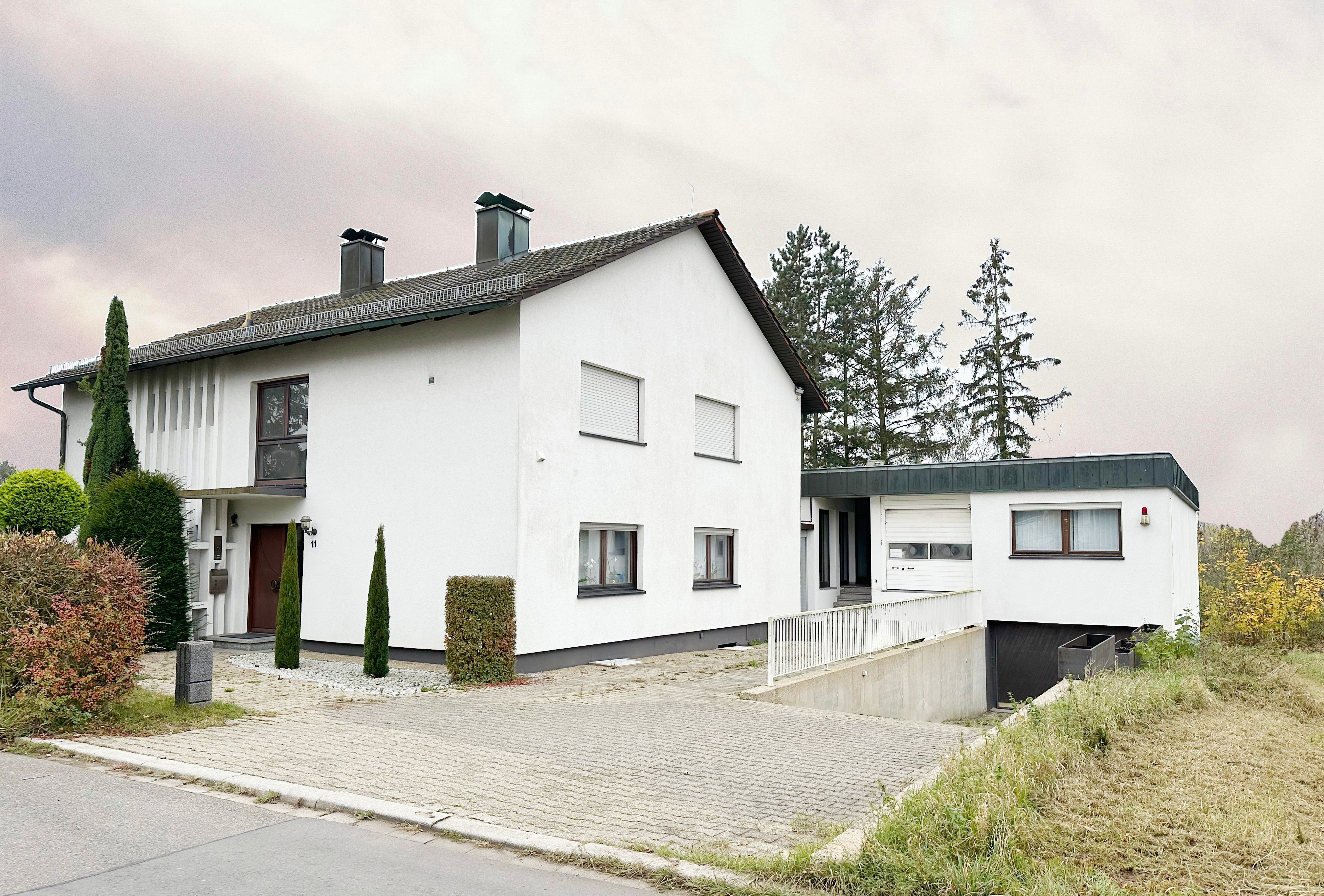 Mehrfamilienhaus zum Kauf 499.000 € 216 m²<br/>Wohnfläche 1.052 m²<br/>Grundstück ab sofort<br/>Verfügbarkeit Walldürn Walldürn 74731