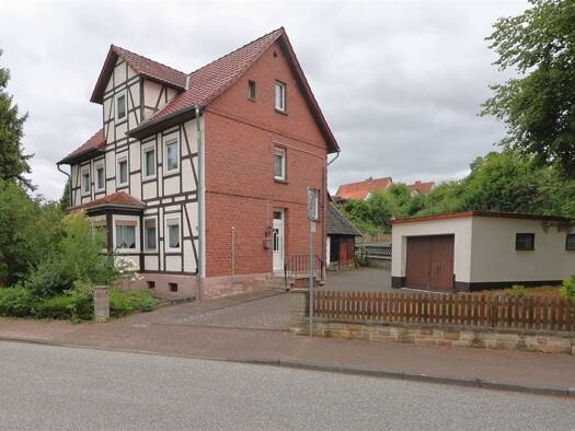 Einfamilienhaus zum Kauf 150.000 € 6 Zimmer 130 m² 970 m² Grundstück frei ab sofort Eltmannshausen Eschwege 37269