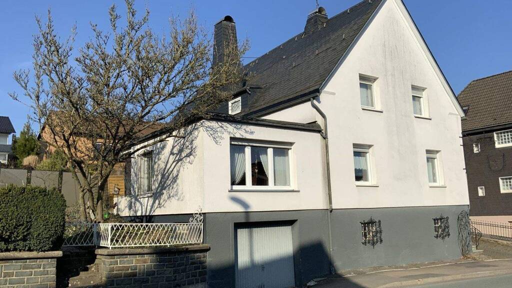 Haus zum Kauf 269.000 € 9 Zimmer 168 m² 427 m² Grundstück Benolper Str. 16 Drolshagen 57489