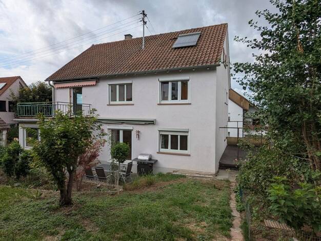 Einfamilienhaus zum Kauf provisionsfrei 725.000 € 7 Zimmer 195 m² 663 m² Grundstück Erdmannhausen 71729