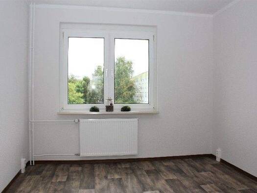 Wohnung zur Miete nur mit Wohnberechtigungsschein 360 € 3 Zimmer 65,8 m² 4. Geschoss frei ab 01.04.2026 Humboldtstraße 5 Oschersleben 39387