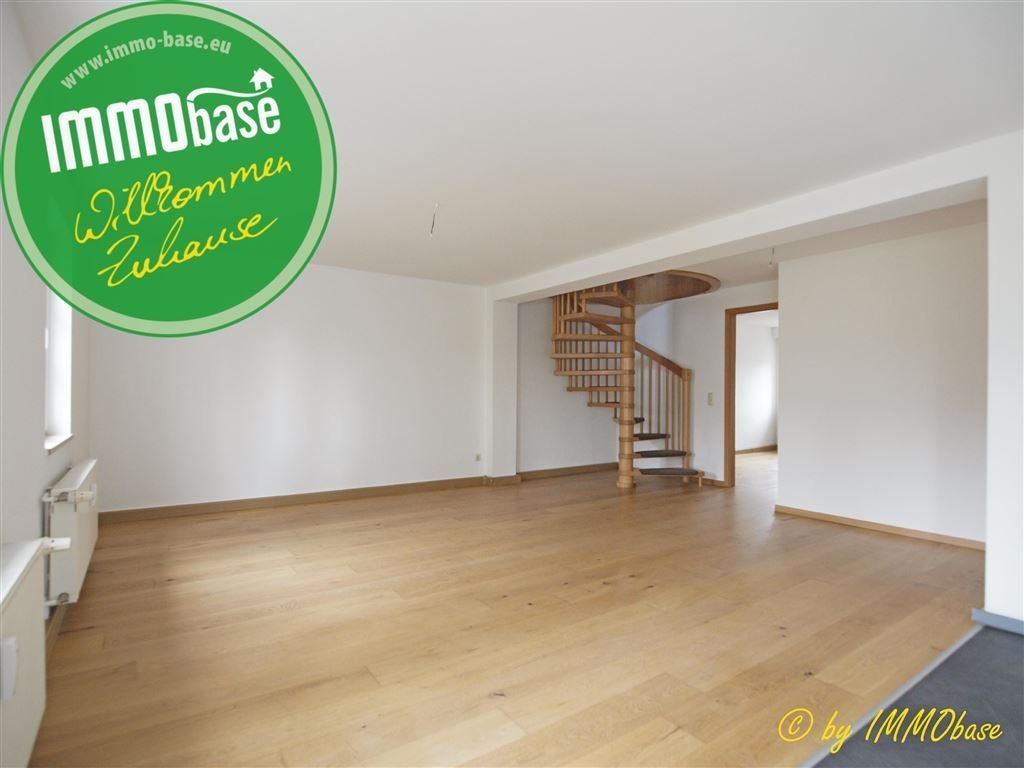 Wohnung zur Miete 504 € 3 Zimmer 97 m²<br/>Wohnfläche 3.<br/>Geschoss ab sofort<br/>Verfügbarkeit Frankenberg Frankenberg , Sachs 09669