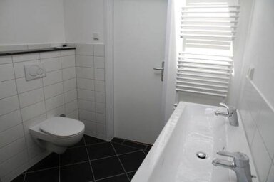 Wohnung zur Miete 700 € 5 Zimmer 115 m² frei ab sofort Utbremer Ring Weidedamm Bremen 28215