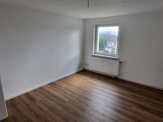 Wohnung zur Miete 441 € 2 Zimmer 63 m² Geschoss 1/2 frei ab sofort Großpostwitz Großpostwitz/O.L. 02692