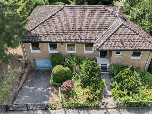 Einfamilienhaus zum Kauf 980.000 € 5,5 Zimmer 137,1 m² 686 m² Grundstück Bierstadt Wiesbaden 65191