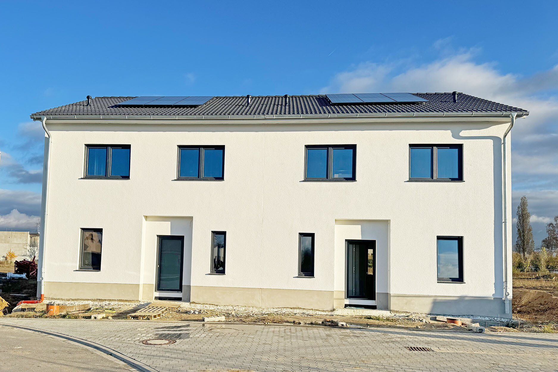 Doppelhaushälfte zur Miete 1.600 € 4 Zimmer 120 m²<br/>Wohnfläche 639 m²<br/>Grundstück ab sofort<br/>Verfügbarkeit Kochstedt 151 Dessau-Roßlau 06847