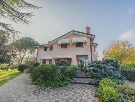 Villa zum Kauf 1.300.000 € 4 Zimmer 396 m² 1.000 m² Grundstück frei ab sofort Caorle