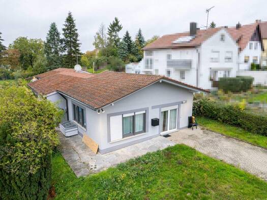 Bungalow zum Kauf 465.000 € 6 Zimmer 211 m² 1.583 m² Grundstück Hambach Dittelbrunn 97456
