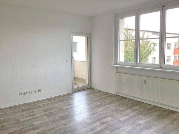 Wohnung zur Miete 382 € 3 Zimmer 60,7 m² 2. Geschoss frei ab 01.09.2026 Cracauer Str. 53 Brückfeld Magdeburg 39114