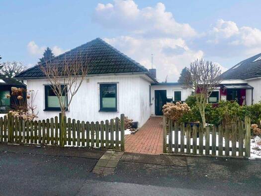 Einfamilienhaus zum Kauf 395.000 € 3 Zimmer 90 m² 523 m² Grundstück Russee Kiel 24111