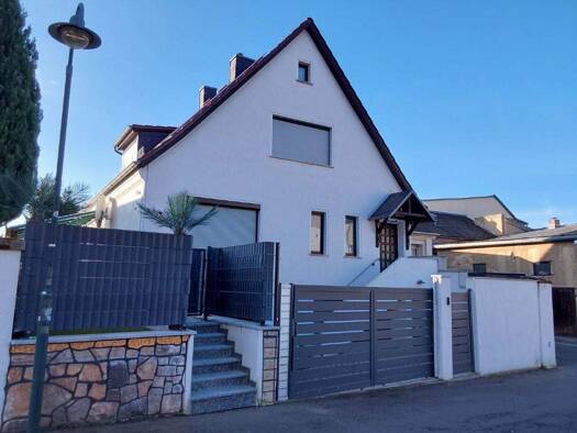 Einfamilienhaus zum Kauf 325.000 € 5 Zimmer 145,6 m² 230 m² Grundstück Gartenstraße 4 Borna Borna 04552