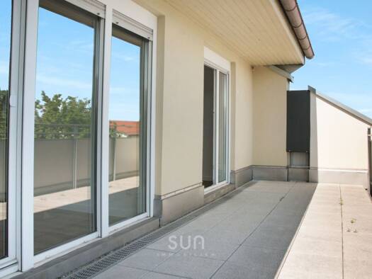 Wohnung zum Kauf 249.000 € 2,5 Zimmer 68 m² Dachgeschoss, 2. Geschoss Neu-Ulm 89231