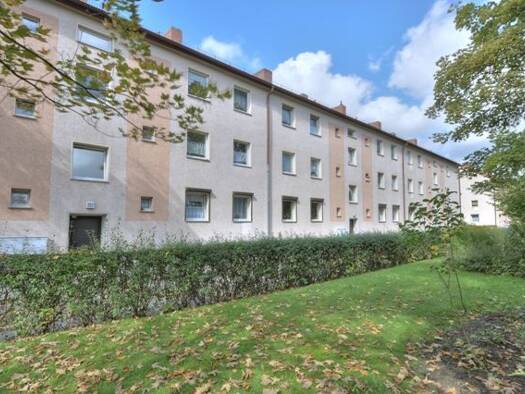 Wohnung zur Miete 302 € 2 Zimmer 40,3 m² 2. Geschoss Merseburger Straße 251 Damaschkestraße Süd 06130