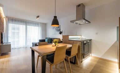 Wohnung zur Miete Wohnen auf Zeit 4.300 € 4 Zimmer 90,7 m² frei ab 15.11.2024 Babostr. Innerer Osten Regensburg 93055