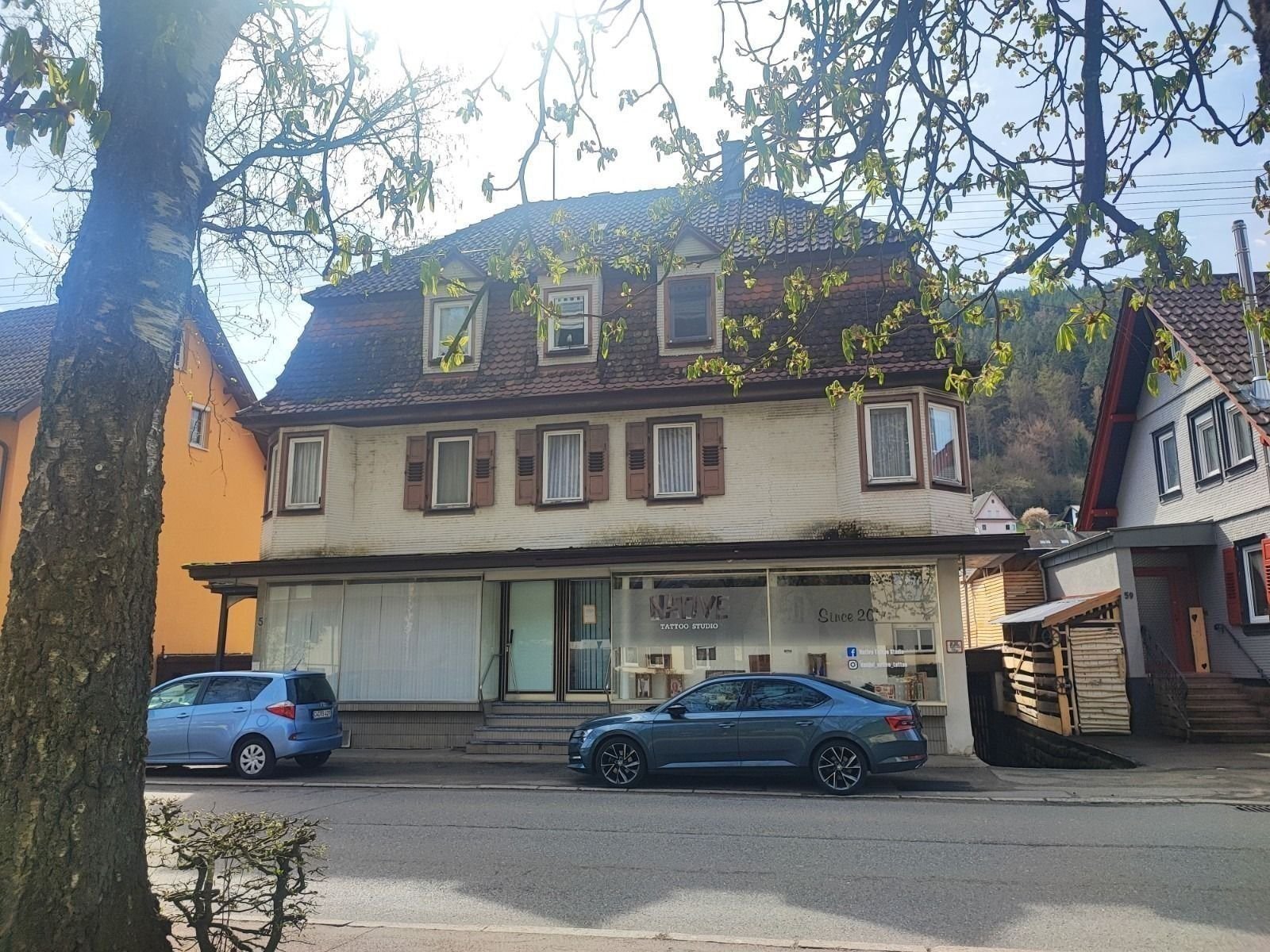 Mehrfamilienhaus zur Versteigerung 290.000 € 7 Zimmer 287 m²<br/>Wohnfläche 294 m²<br/>Grundstück Wildbader Str. 57 Calmbach Bad Wildbad 75323