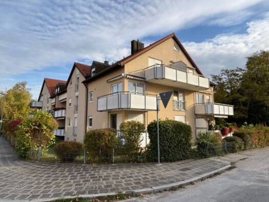 Wohnung zur Miete 860 € 2 Zimmer 61 m² Geschoss 2/2 frei ab sofort Eigenes Heim Fürth 90766