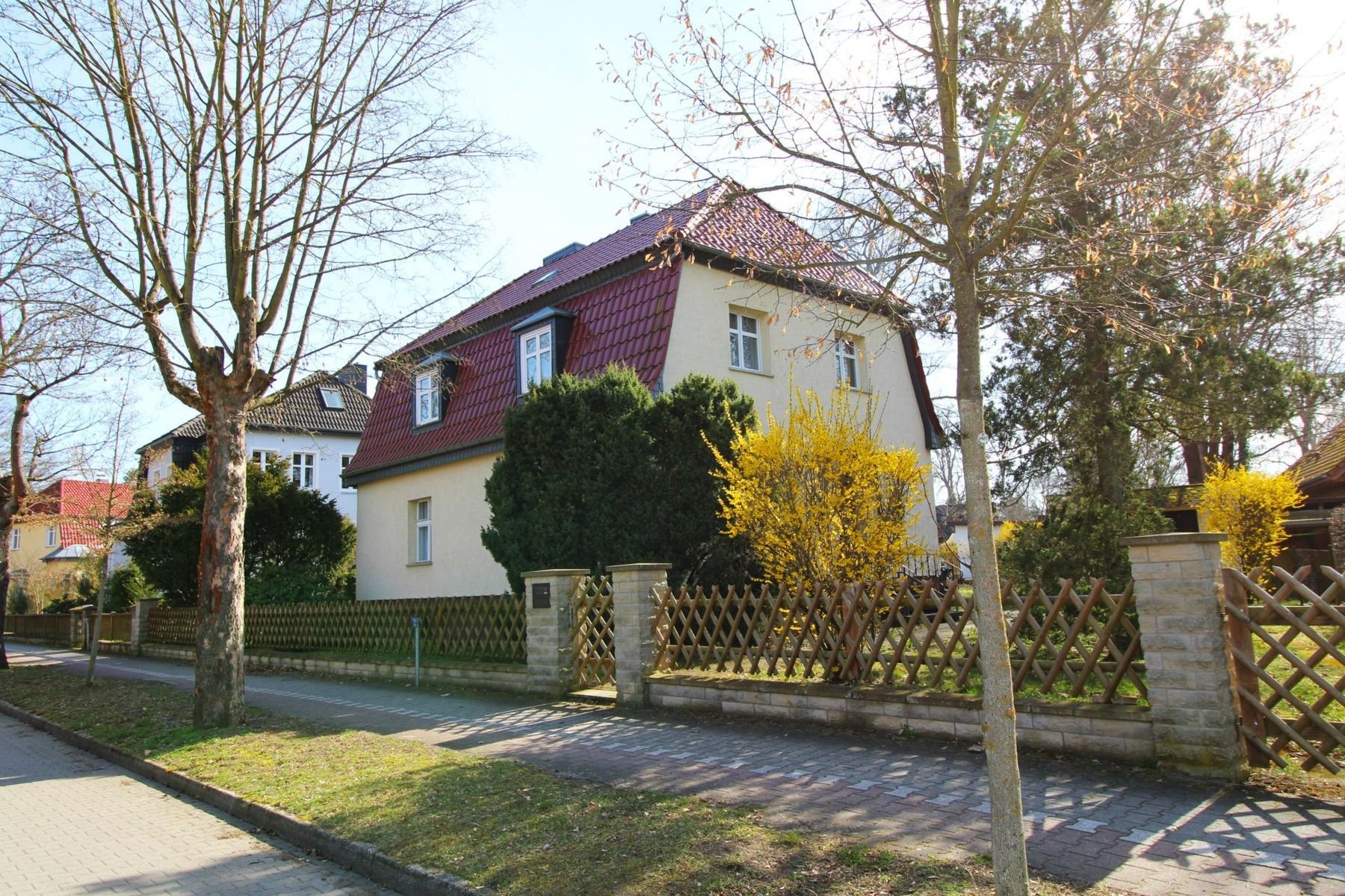 Immobilie zum Kauf als Kapitalanlage geeignet 460.000 € 4 Zimmer 138,3 m²<br/>Fläche 646,1 m²<br/>Grundstück Borgsdorf Hohen Neuendorf 16556