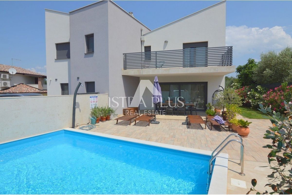 Haus zum Kauf 580.000 € 3 Zimmer 140 m²<br/>Wohnfläche 330 m²<br/>Grundstück Porec center