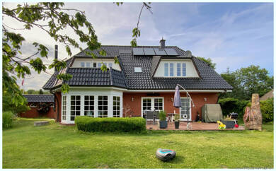 Einfamilienhaus zum Kauf 599.000 € 7 Zimmer 258 m² 1.025 m² Grundstück Ostenfeld (Husum) 25872
