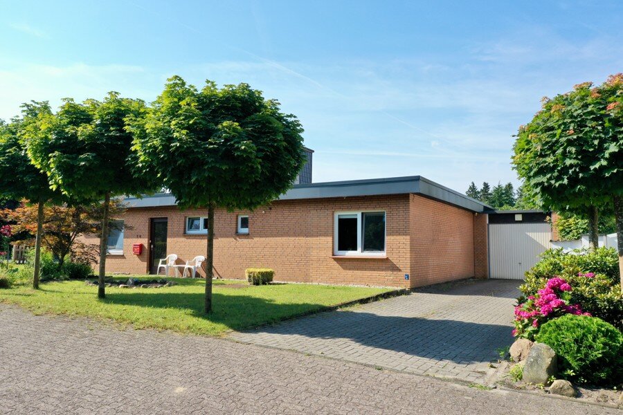 Einfamilienhaus zum Kauf 295.000 € 4 Zimmer 140 m²<br/>Wohnfläche 815 m²<br/>Grundstück Scheeßel Scheeßel 27383