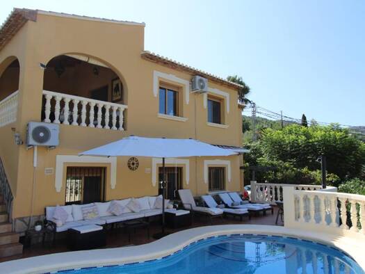 Villa zum Kauf 525.000 € 4 Zimmer 174 m² 600 m² Grundstück Orba 03790