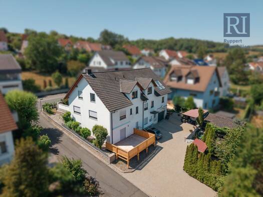Wohnung zum Kauf 222.000 € 2 Zimmer 72 m² Blumenstraße 30 Güntersleben 97261