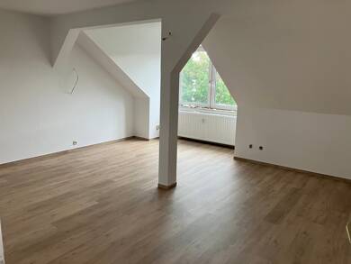 Wohnung zur Miete 790 € 3 Zimmer 85 m² 2. Geschoss frei ab 01.10.2025 Weststadt Schwerin 19059