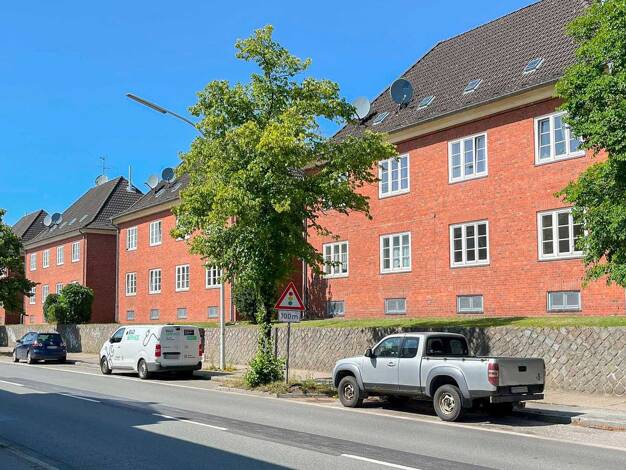 Mehrfamilienhaus zum Kauf als Kapitalanlage geeignet 1.080.000 € 40 Zimmer 1.049 m² 4.517 m² Grundstück Rendsburg 24768