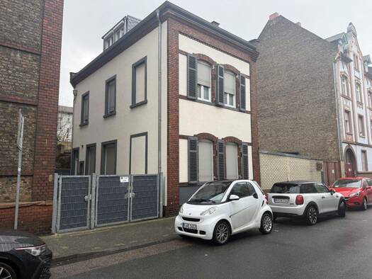 Stadthaus zur Miete 2.150 € 4 Zimmer 120 m² 200 m² Grundstück Höchst Frankfurt 65929