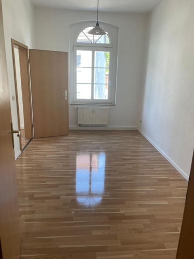 Wohnung zur Miete 290 € 2 Zimmer 51 m² Souterrain, 1. Geschoss frei ab 01.08.2025 Bornaer Straße 84 Borna-Heinersdorf 131 Chemnitz 09114