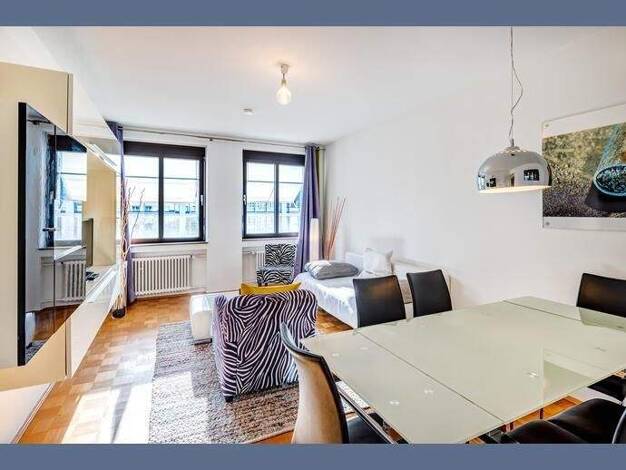 Wohnung zur Miete Wohnen auf Zeit 2.390 € 2 Zimmer 73 m² Maxvorstadt München 80333