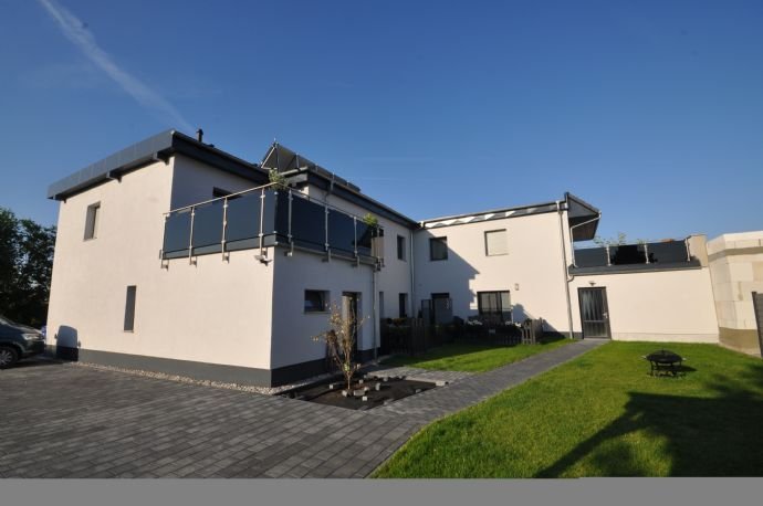 Terrassenwohnung zur Miete 999 € 3 Zimmer 103 m²<br/>Wohnfläche EG<br/>Geschoss 01.03.2025<br/>Verfügbarkeit Queringer Weg 6 Delitzsch Delitzsch 04509