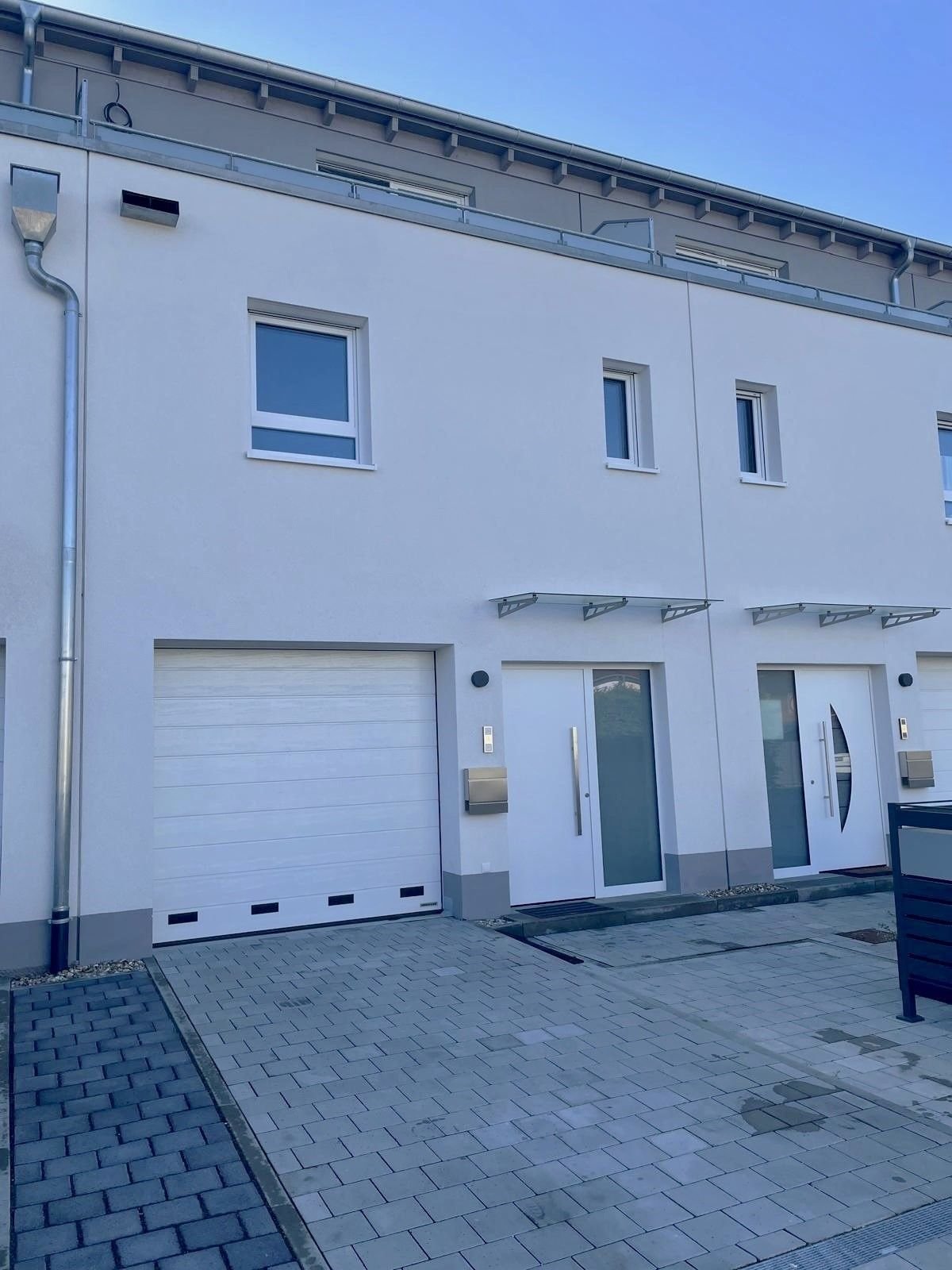 Reihenmittelhaus zum Kauf 610.000 € 4 Zimmer 135 m²<br/>Wohnfläche 194 m²<br/>Grundstück 01.04.2025<br/>Verfügbarkeit Linkenheim Linkenheim-Hochstetten 76351