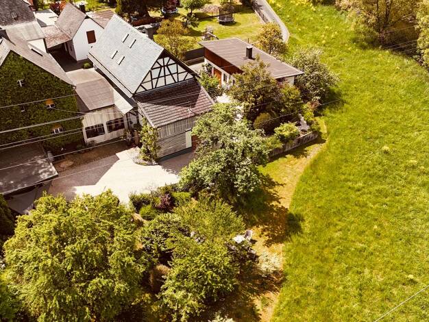 Haus zum Kauf 389.000 € 10 Zimmer 230 m² 3.728 m² Grundstück Katzenfurt Ehringshausen 35630