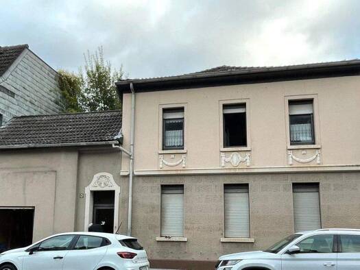 Einfamilienhaus zum Kauf 80.000 € 6 Zimmer 147 m² 223 m² Grundstück frei ab sofort Maarstraße 45 Geneicken Mönchengladbach 41238