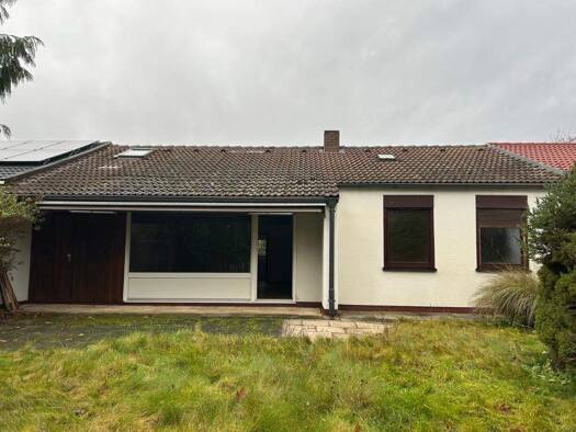 Reihenmittelhaus zum Kauf 4 Zimmer 90 m² 450 m² Grundstück frei ab sofort Jauerstraße 131 Langwasser Nürnberg 90473