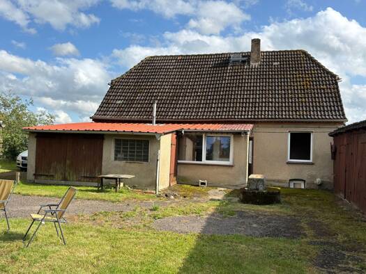 Einfamilienhaus zum Kauf 115.000 € 4 Zimmer 84 m² 2.103 m² Grundstück frei ab sofort Grevesmühlener Str. 33 Mallentin Stepenitztal 23936
