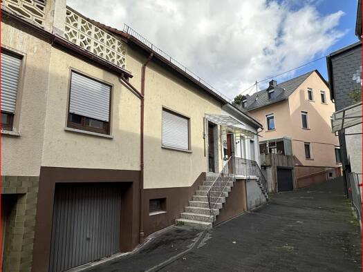 Reihenmittelhaus zum Kauf 130.000 € 5 Zimmer 134,1 m² 124 m² Grundstück Kirn 55606