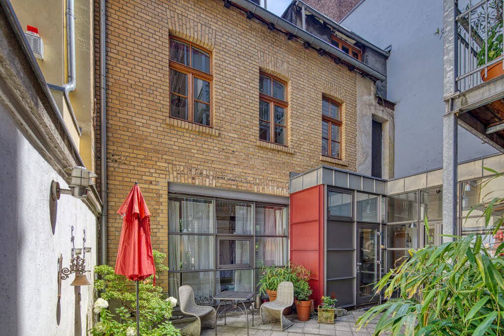 Property thumbnail 2