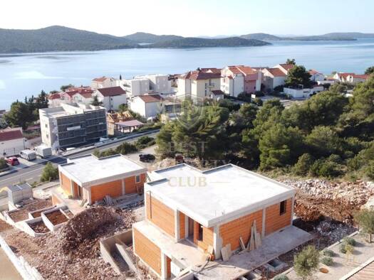 Einfamilienhaus zum Kauf 850.000 € 4 Zimmer 520 m² Grundstück Šibenik 22000