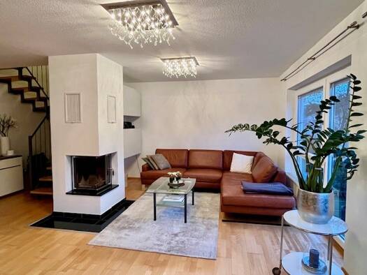 Reihenhaus zum Kauf provisionsfrei 995.000 € 8 Zimmer 247 m² 200 m² Grundstück frei ab sofort Beutelsbach Weinstadt 71384