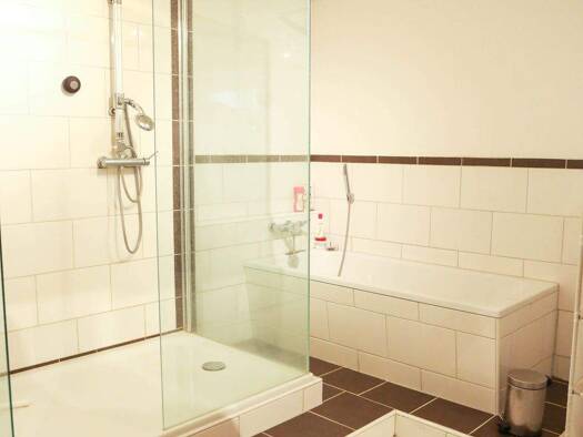 Wohnung zur Miete 700 € 2 Zimmer 86 m² EG Gärbershof Amberg 92224