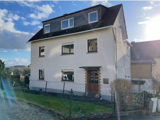 Einfamilienhaus zum Kauf als Kapitalanlage geeignet 149.900 € 7 Zimmer 340 m² Grundstück Dahlheim 56348