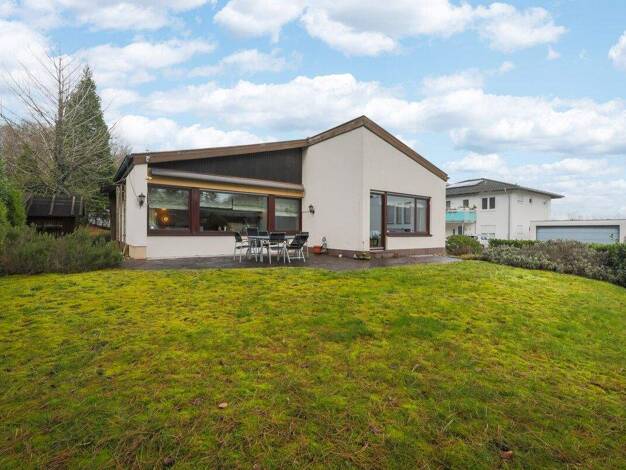 Einfamilienhaus zum Kauf 690.000 € 8 Zimmer 138 m² 657 m² Grundstück Oos Baden-Baden / Oos 76532