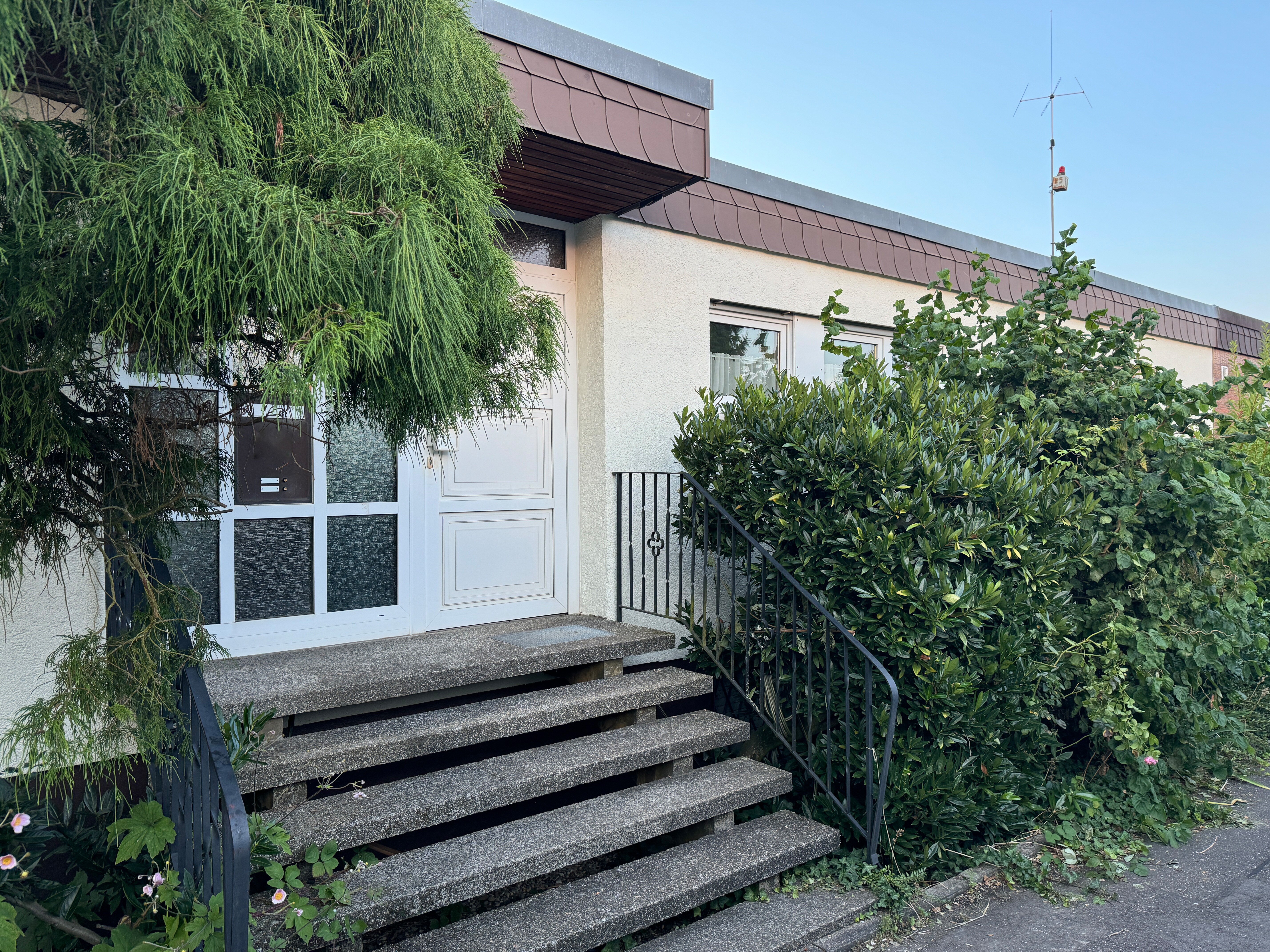 Reihenmittelhaus zum Kauf 370.000 € 4 Zimmer 128 m²<br/>Wohnfläche 330 m²<br/>Grundstück Südweststadt Offenburg 77656