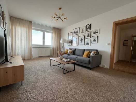 Wohnung zur Miete 368 € 4 Zimmer 69,3 m² 4. Geschoss Dr.-Christoph-Hufeland-Straße 21 Chrieschwitz Plauen 08529