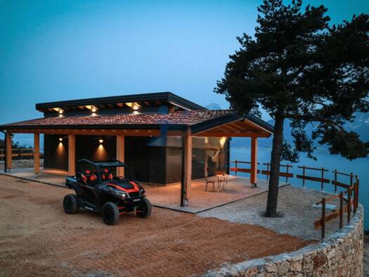 Haus zum Kauf 1.700.000 € 320 m² 50.000 m² Grundstück Brenzone 37010