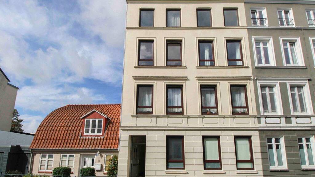 Mehrfamilienhaus zum Kauf 319.000 € 6 Zimmer 139,3 m² 202,3 m² Grundstück Sandberg Flensburg 24937