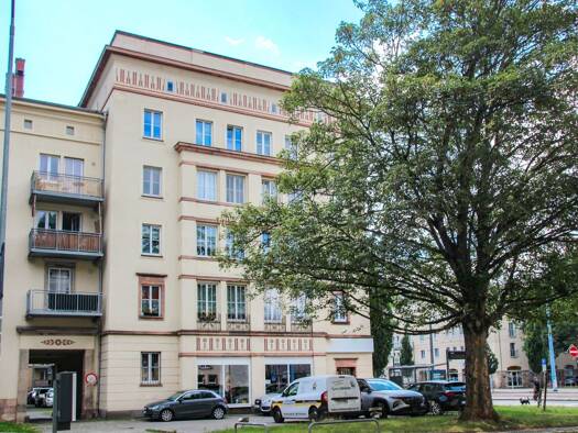 Wohnung zum Kauf 105.000 € 4 Zimmer 82 m² Zentrum Zentrum 09111