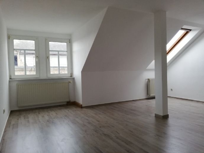 Wohnung zur Miete 292 € 2 Zimmer 63 m²<br/>Wohnfläche 3.<br/>Geschoss ab sofort<br/>Verfügbarkeit Döbeln Döbeln 04720